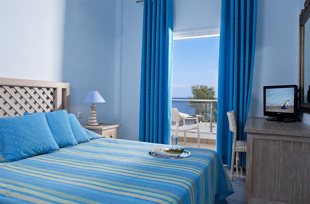 Alesahne Beach Hotel Kamari Beach Greece thumbnail